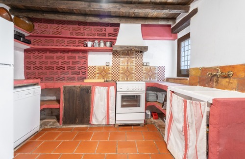 La Torre d'En Besora House | Holiday Home 'Moli Colomer' with Mountain View, Shared Pool and Private Terrace