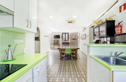Torroella de Fluvia House | Holiday Home "Can Salva charm on the Costa Brava" with Large Terrace & Wi-Fi
