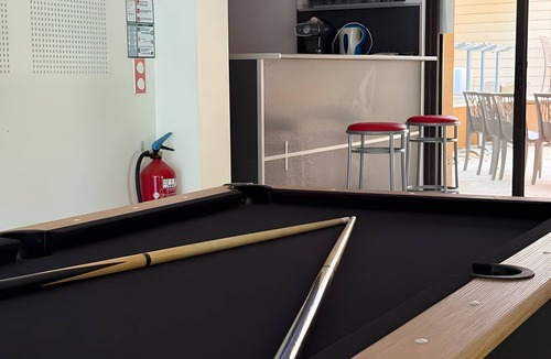 Calviac-en-Perigord House | Holiday Home for 7 Guests with Shared Pool