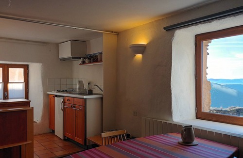 Castelnau-Pegayrols House | Holiday Home 'La Clé Des Sens' Mountain View, Private Terrace & Indoor Pool
