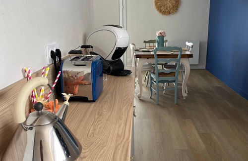 Chateau-d'Olonne House | Holiday Home “Les Sables Pailletés 14p” with Sea View, Shared Terrace & Wi-Fi