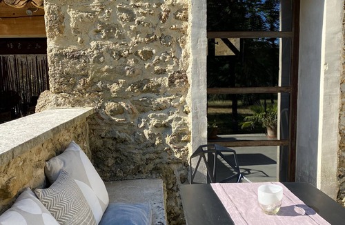 Lieuran-les-Beziers House | Holiday Home 'L'Essentiel' with Shared Pool, Shared Garden and Wi-Fi