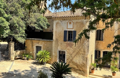 Lieuran-les-Beziers House | Holiday Home 'L'Essentiel' with Shared Pool, Shared Garden and Wi-Fi
