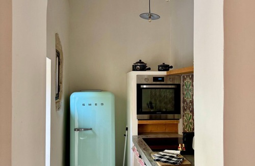 Lieuran-les-Beziers House | Holiday Home 'Les Cimes' with Shared Pool, Communal Garden and Wi-Fi