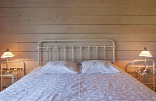 Oradour-sur-Vayres House | Holiday Home with Private Terrace