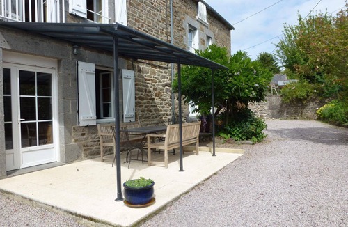 Pleudihen-sur-Rance House | Holiday home "Le Roseraie