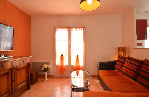 Avrille House | Holiday Home in Avrillé near Sandy Beaches