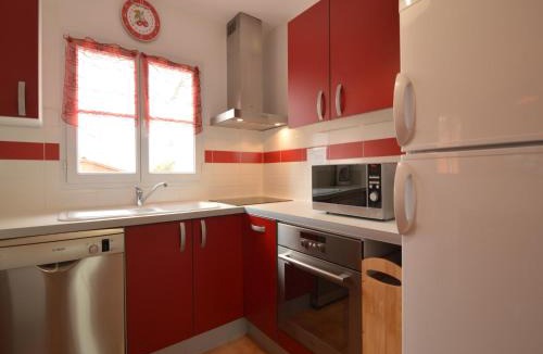 Avrille House | Holiday Home in Avrillé near Sandy Beaches
