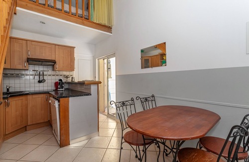 Reynes House | Holiday Home 1 with Mountain View, Air Conditioning