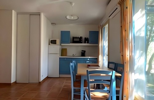 Gaujac House | Holiday Home '18 Les Mazets De Gaujac' with Shared Pool, Private Terrace & AC