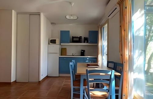 Gaujac House | Holiday Home '29 Les Mazets De Gaujac' with Shared Pool and Garden