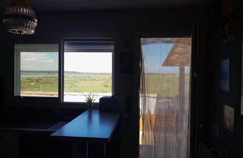 Frontignan House | Holiday home 3 minutes' walk from the beach.