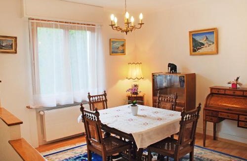 Genthod House | Holiday Home 5- chemin de la Pralay by Interhome