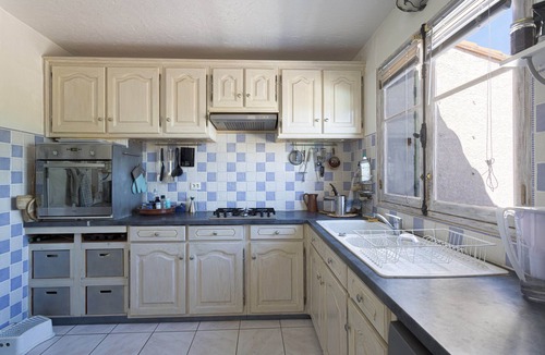 Latour-de-France House | Holiday Home “Alba” with Mountain View, Shared Pool, and Air Conditioning
