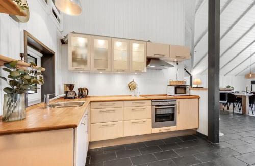 Lodbjerg Hede House | Holiday Home Aage - 1-7km from the sea by Interhome