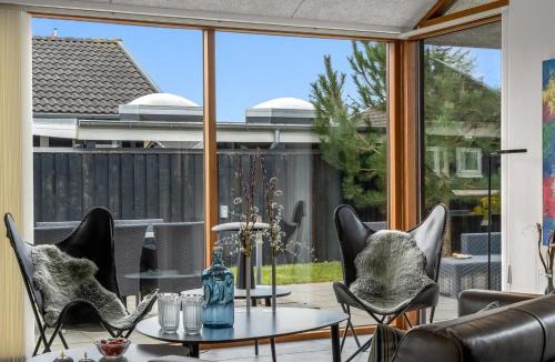 Blokhus House | Holiday Home Aaran - 700m from the sea by Interhome