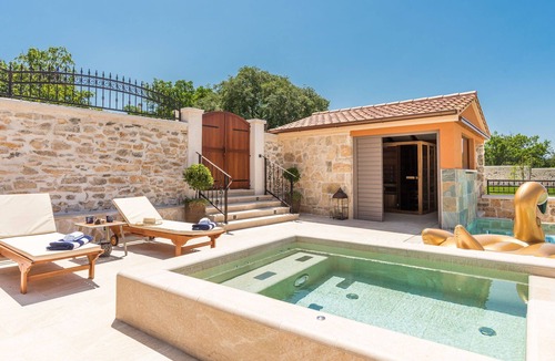 Bicine Villa | Holiday Home Adora with Pool