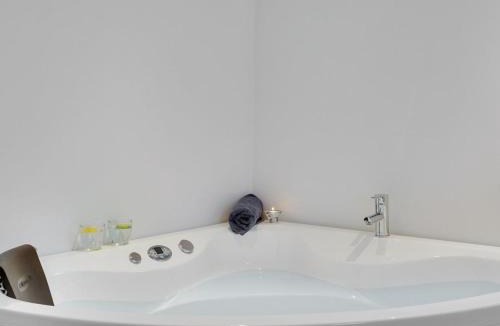 Thyholm House | Holiday Home Ailke - 2km to the fjord by Interhome