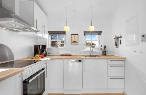 Nørre Lyngvig House | Holiday Home Albertina - 300m to the fjord by Interhome