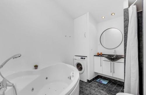 Nørre Lyngvig House | Holiday Home Albertina - 300m to the fjord by Interhome