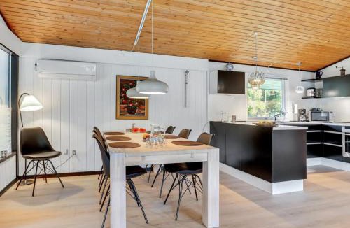 Nordost House | Holiday Home Alida - 1-1km from the sea by Interhome