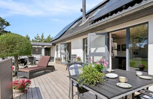 Allingabro House | Holiday Home Alona - 90m from the sea by Interhome