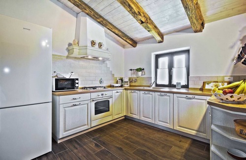 Valica Villa | Holiday Home Amarella with Pool