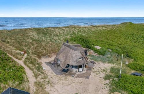 Fjand Badeby House | Holiday Home Analia - from the sea by Interhome