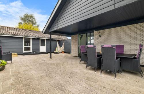 Nordenhuse House | Holiday Home Andine - 250m from the sea by Interhome