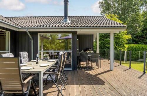 Udsholt House | Holiday Home Anemone - 700m from the sea by Interhome