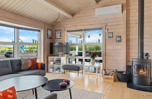 Spodsbjerg House | Holiday Home Anneli - 600m from the sea by Interhome
