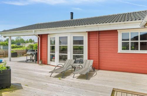 Spodsbjerg House | Holiday Home Anneli - 600m from the sea by Interhome