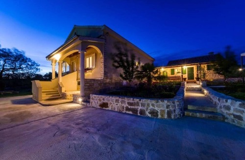 Benkovac House | Holiday home Ante with beautiful private garden