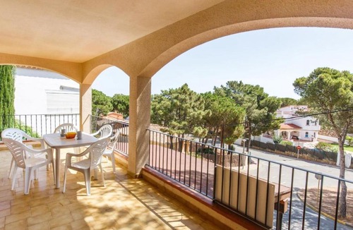 Pals House | Holiday Home Apartament Isern Baix by Interhome