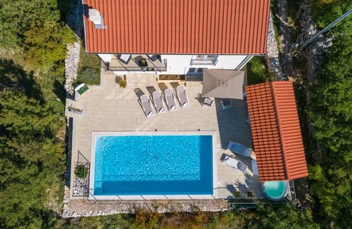 Smrika House | Holiday Home Aqua/HR-10991-01 by Interhome