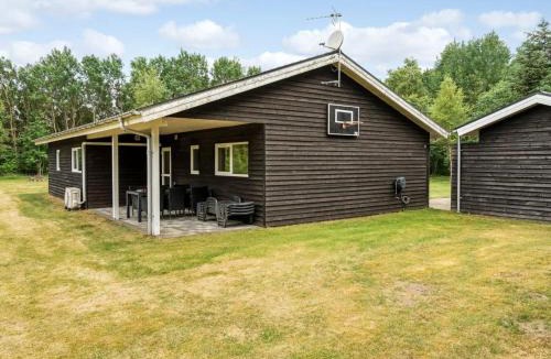 Nordost House | Holiday Home Ara - 1-4km from the sea by Interhome