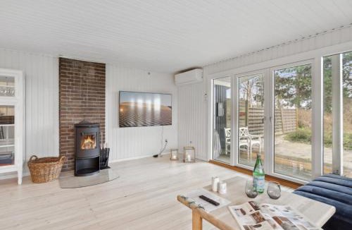 Spodsbjerg House | Holiday Home Arho - 75m from the sea by Interhome