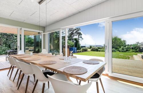 Øer Strand House | Holiday Home Arjuna - 750m from the sea by Interhome