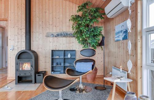 Trans House | Holiday Home Arni - 150m from the sea by Interhome
