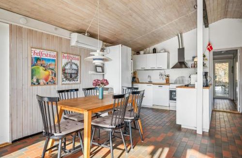 Handrup Strand House | Holiday Home At Handrup Beach With Sea View, Multiple Terraces And Room For The Whole Family Close To The Beach, Mols Bjerge And Ebeltoft
