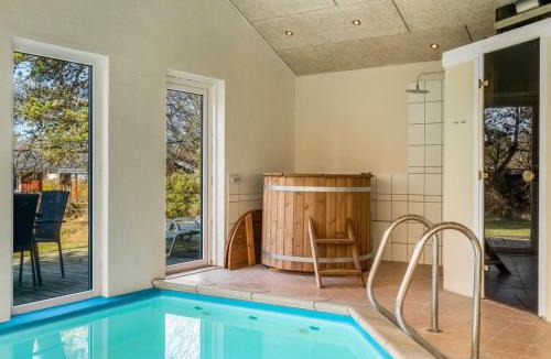 Hou House | Holiday Home Aud - 300m from the sea by Interhome
