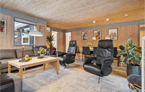 Fjellerup Strand House | Holiday Home Bøsholmstien Glesborg Denm