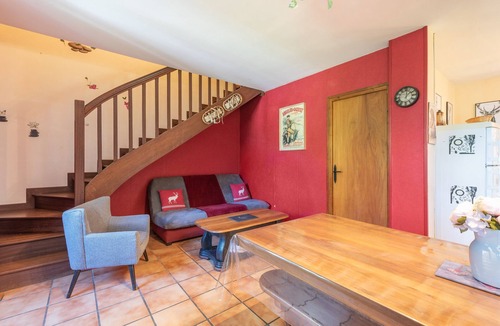 Artalens-Souin House | Holiday Home 'Baou' with Mountain View, Private Terrace and Wi-Fi