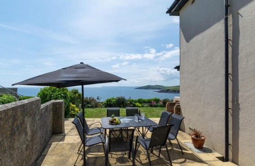 Polruan House | Holiday Home Battery Park by Interhome