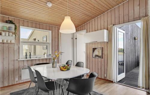 Haurvig House | Holiday Home Baunebjergvej Sande V H