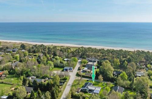 Gedesby House | Holiday Home Bedrija - 100m from the sea by Interhome
