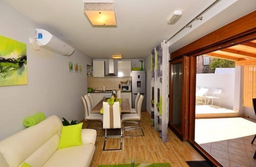 Gruda House | Holiday Home Belmondo- Three Bedroom Home with Terrace and Private Pool (A6)