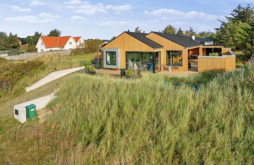 Blokhus House | Holiday Home Bena - 800m from the sea by Interhome