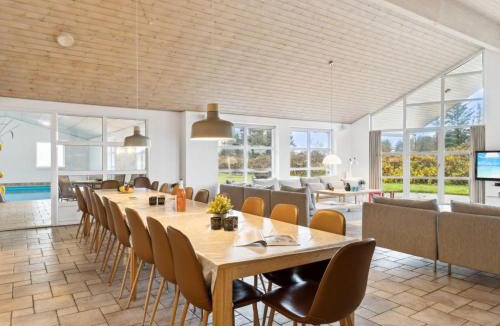 Nr. Lyngby Strand House | Holiday Home Berenika - 500m from the sea by Interhome