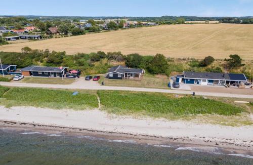 Næs House | Holiday Home Bertold - 20m from the sea by Interhome